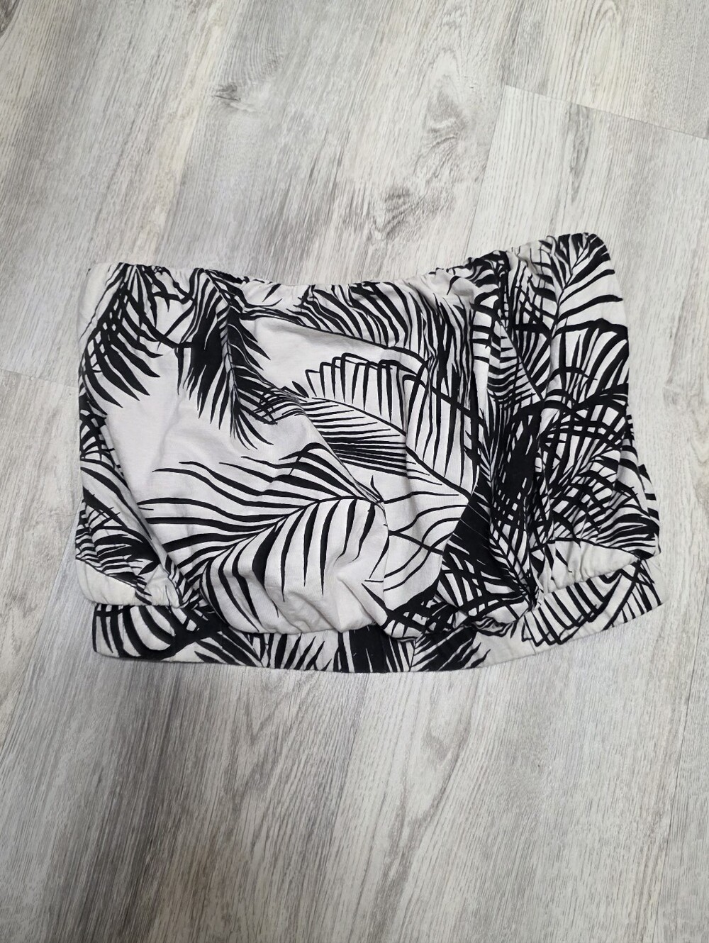Express Cropped Strapless Balloon Top Med